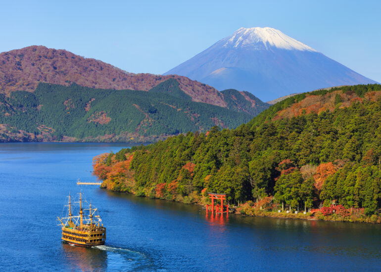 lake ashi cruise