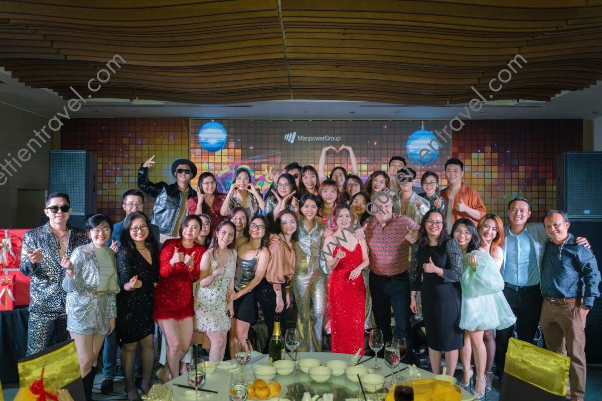 tiệc year end party Quyết Tiến Travel tổ chức event