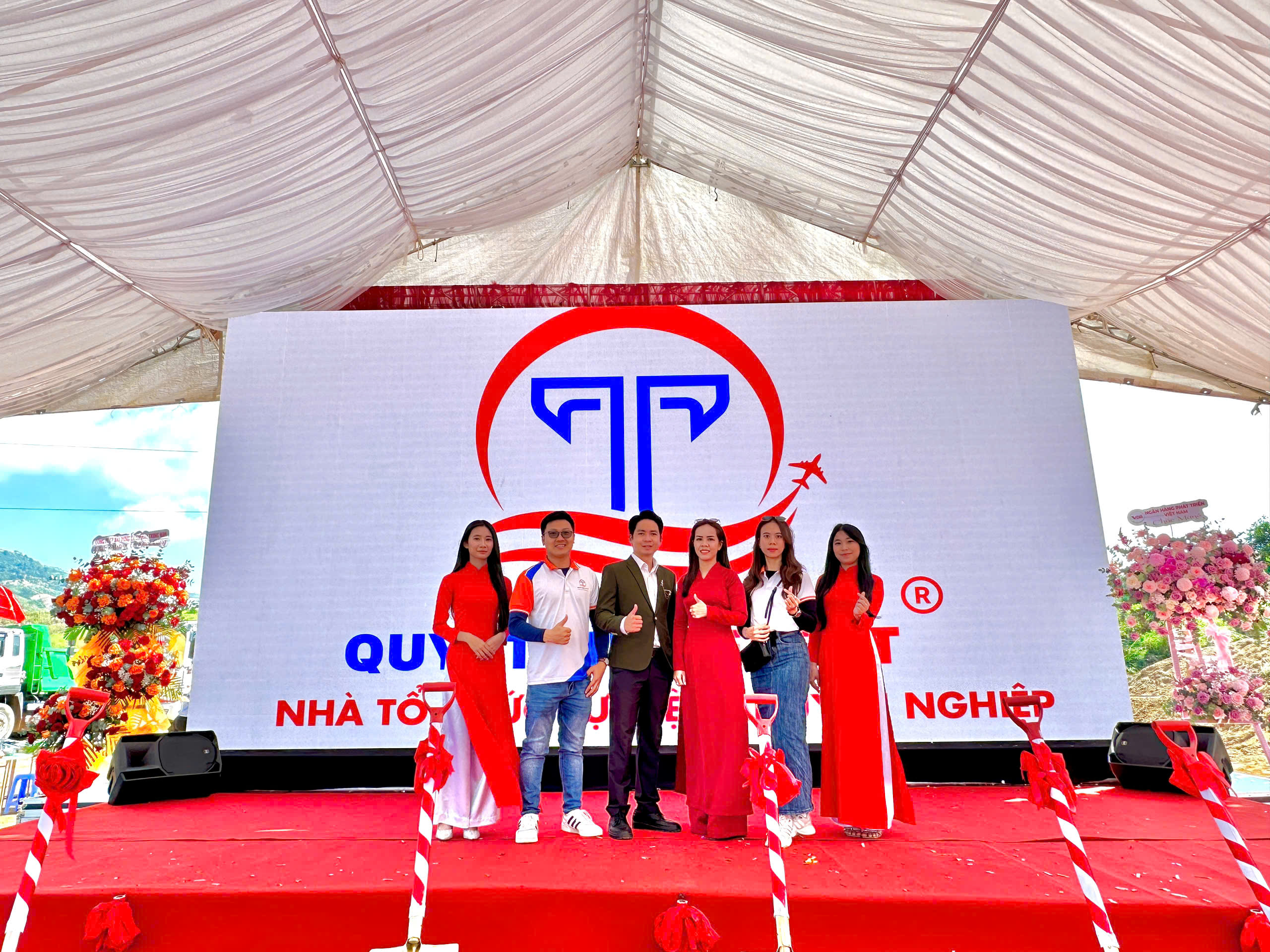 Màn hình LED Bảo Lộc | Quyết Tiến Event Pro #1 1 thi công màn led chuyên nghiệp bảo lộc
