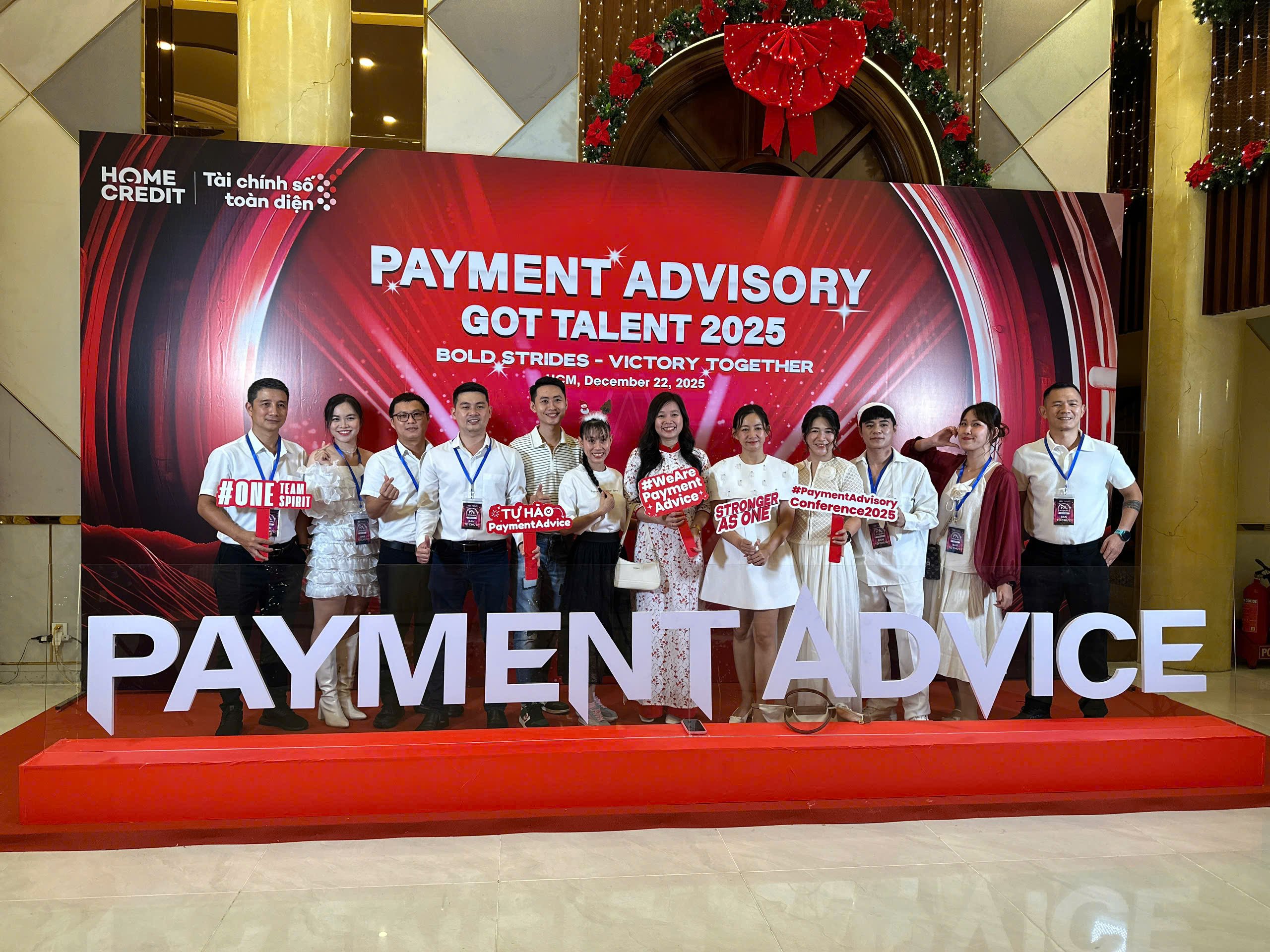 Quyết Tiến Event cho thuê khung photo booth bảo lộc lâm đồng