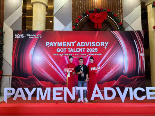 Quyết Tiến Event cho thuê khung photo booth bảo lộc lâm đồng