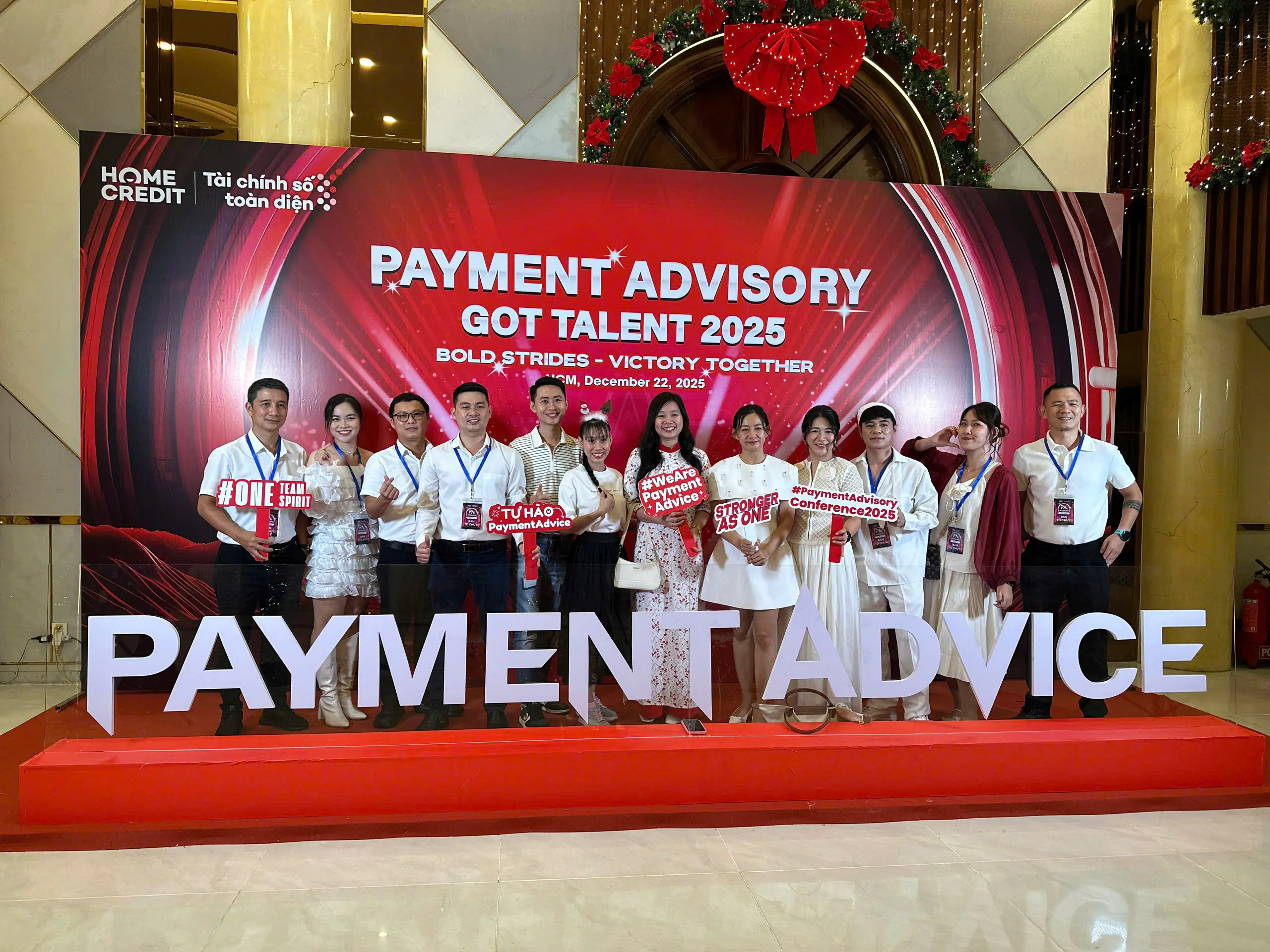 Quyết Tiến Event cho thuê khung photo booth bảo lộc lâm đồng